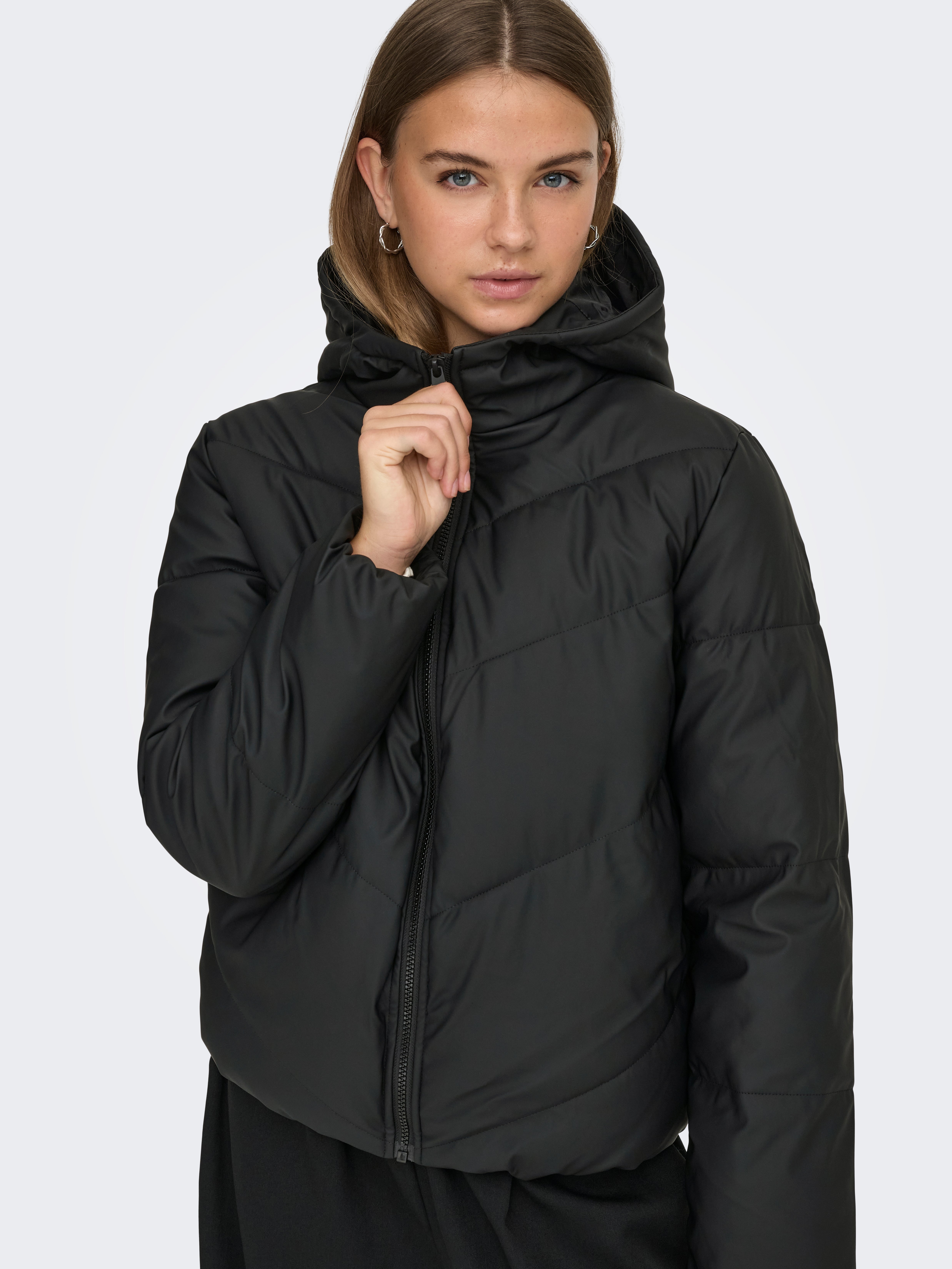 only-jdyarnhemjacke-schwarz. 