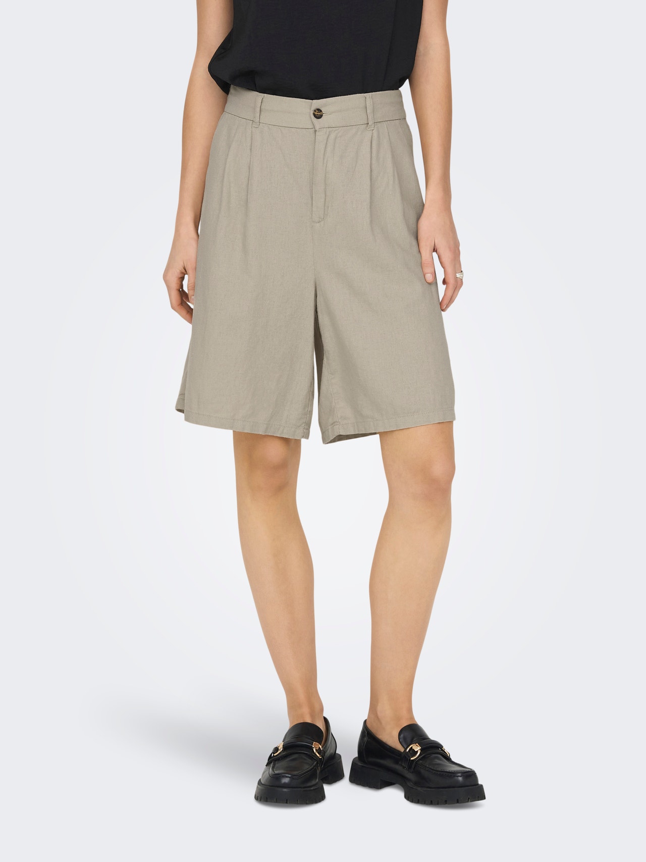 ONLY Shorts Corte loose -Oxford Tan - 15278792