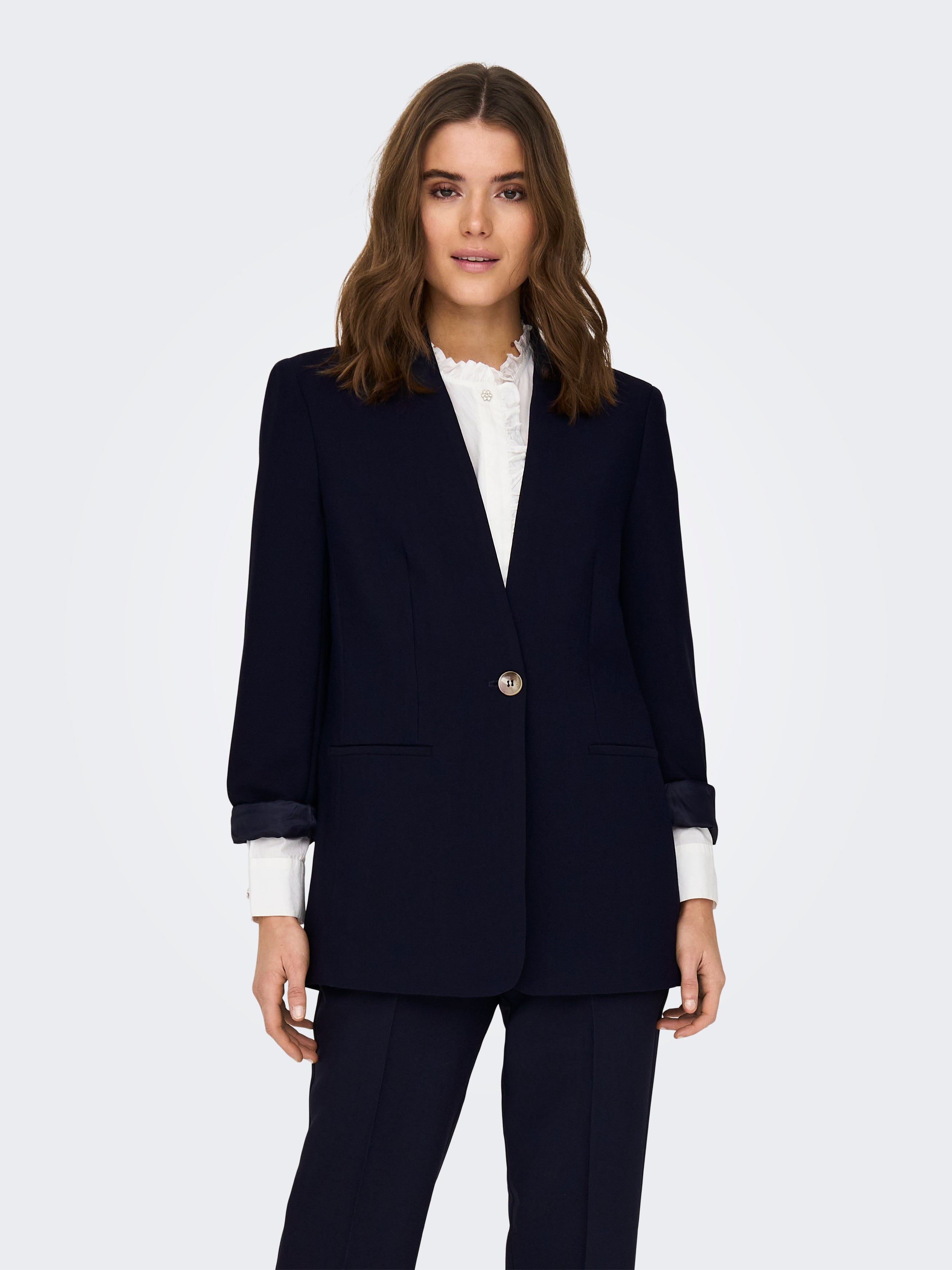 Oversized 2025 navy blazer