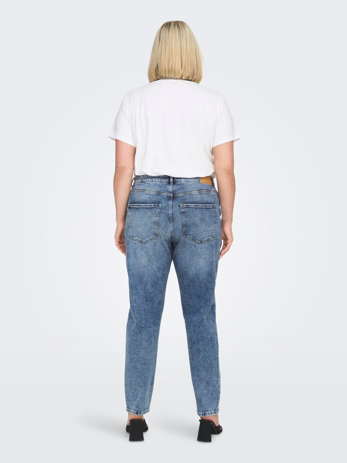ONLY Mom Fit High waist Jeans -Light Medium Blue Denim - 15280905