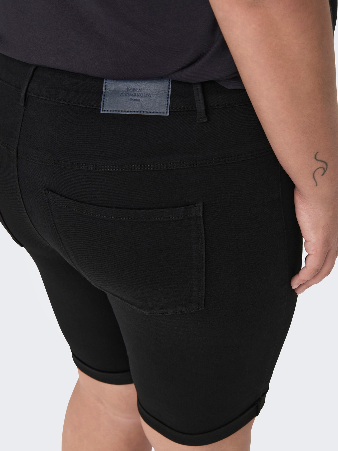 ONLY Liibuv lõige Üles volditud äärised Lühikesed püksid -Black - 15281047