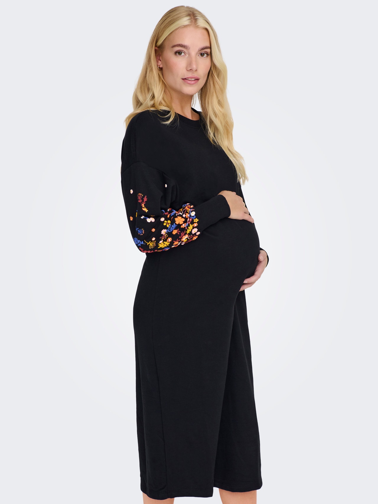ONLY Regular Fit O-hals Maternity Høye mansjetter Lang kjole -Black - 15281799
