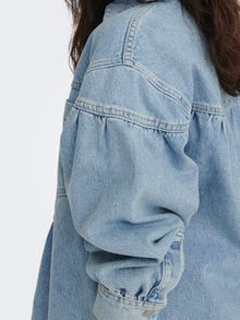 ONLY Raširi ovratnik Zakopčane manžete Ispuštena ramena Jakna -Light Blue Denim - 15284611