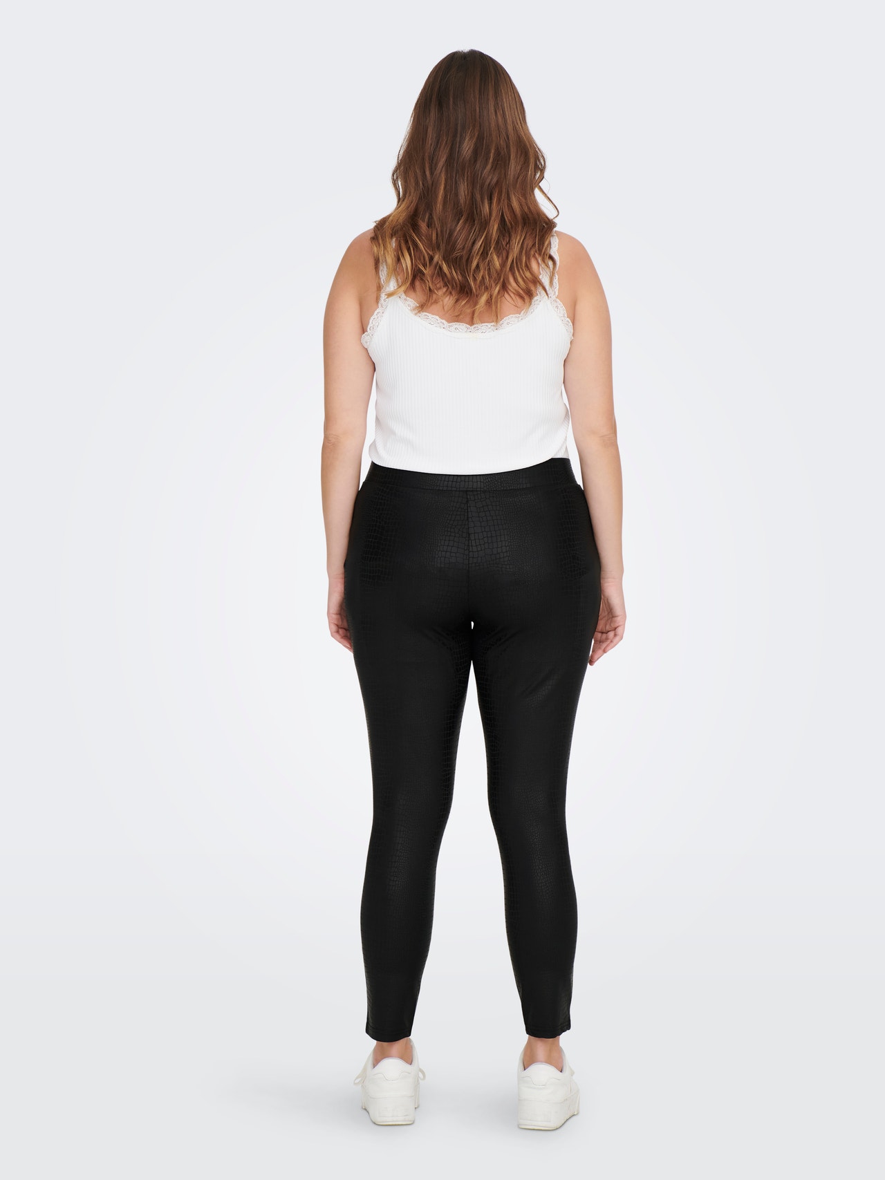 Curvy coated leggings with 20% discount!