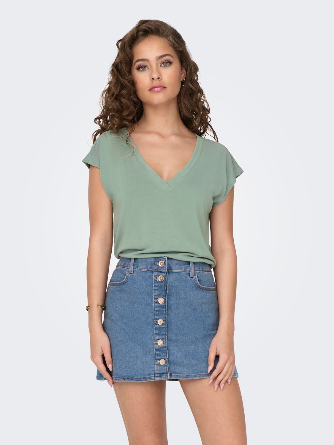 ONLY V-NECK TOP WITH SHORT SLEEVES  -Lily Pad - 15287041