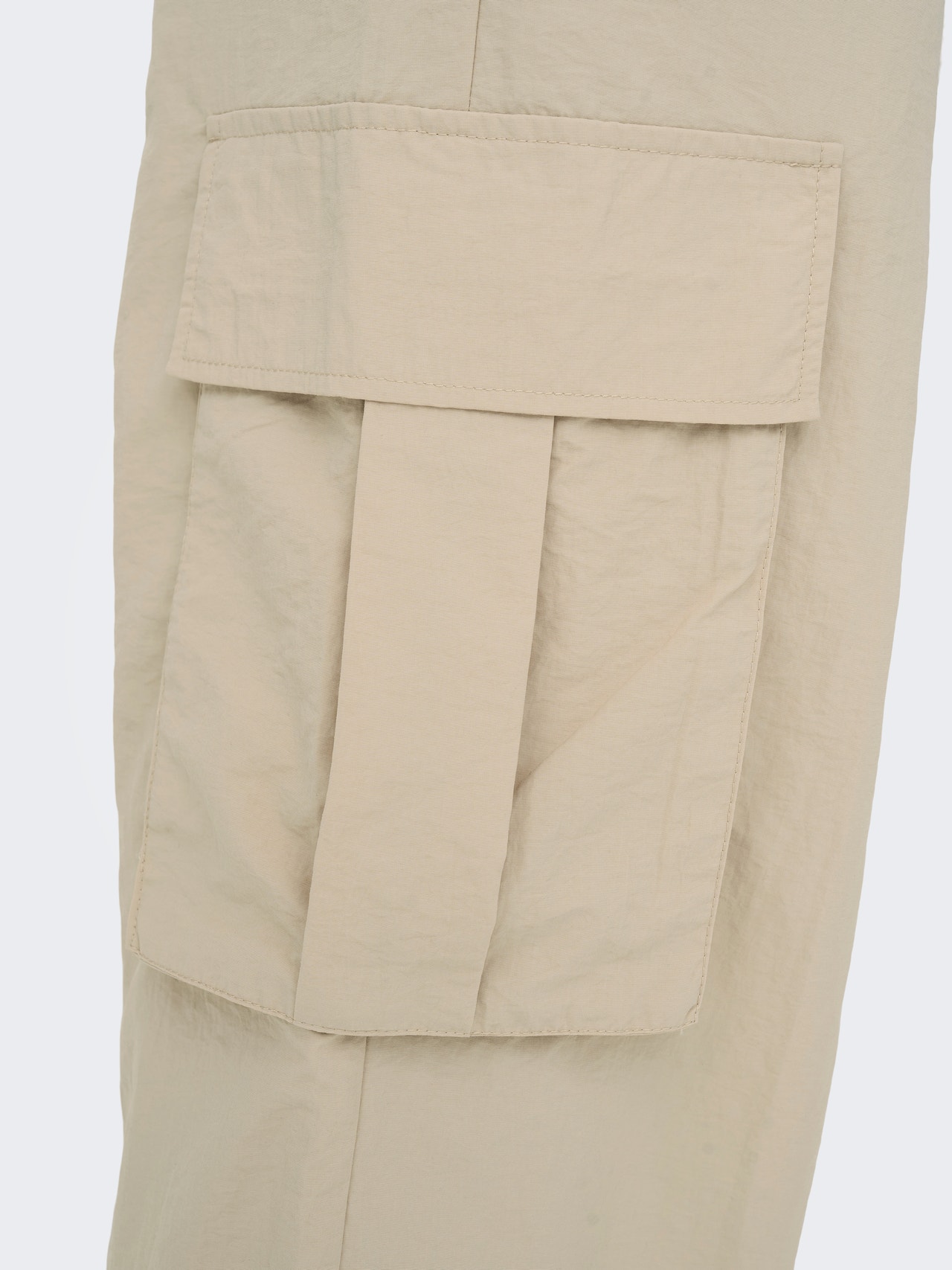ONLY Cargo Fit Mid waist Cargo Trousers -Irish Cream - 15288248