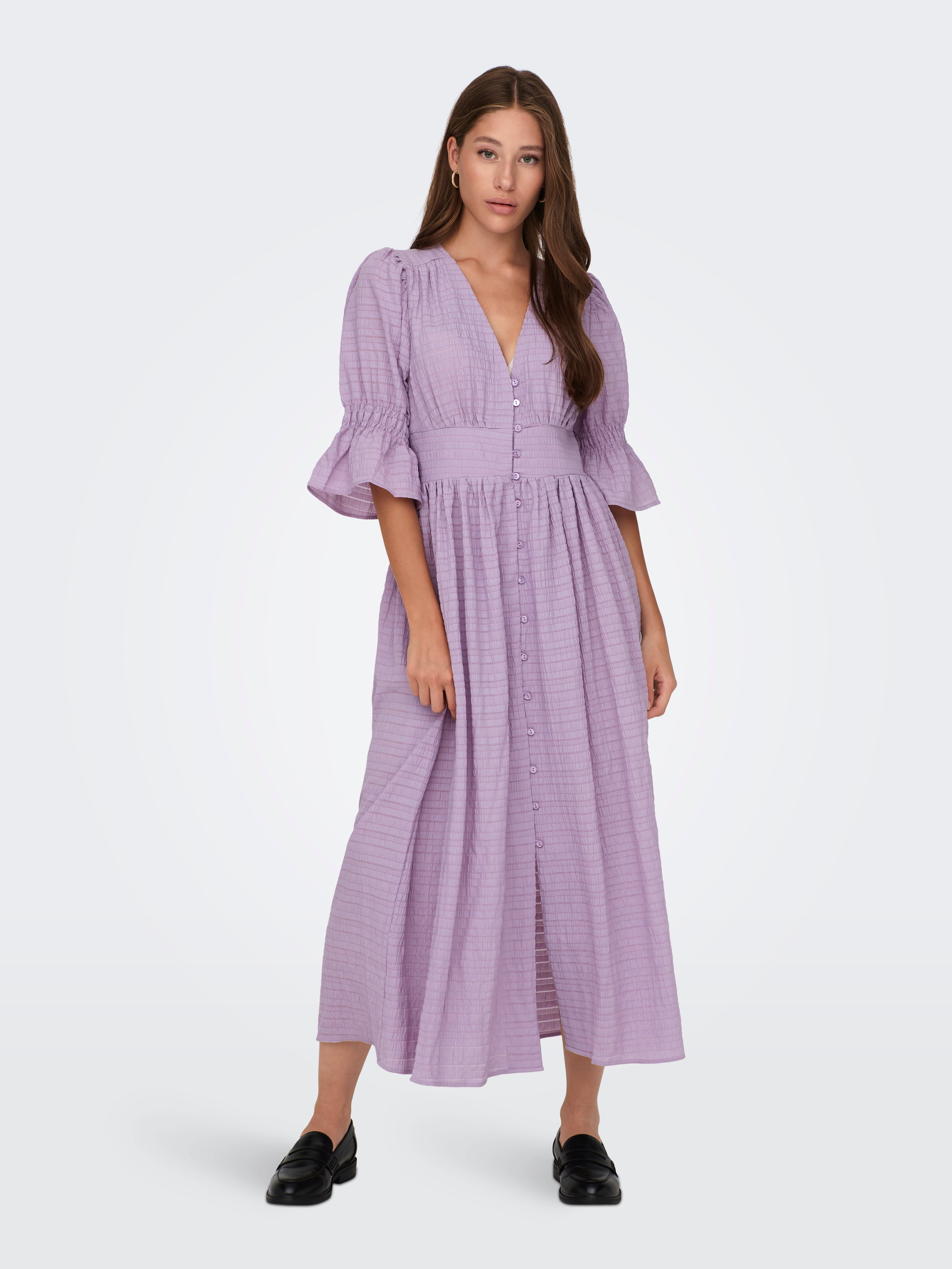 Maxi dress with smock detail with 40% discount! | ONLY®