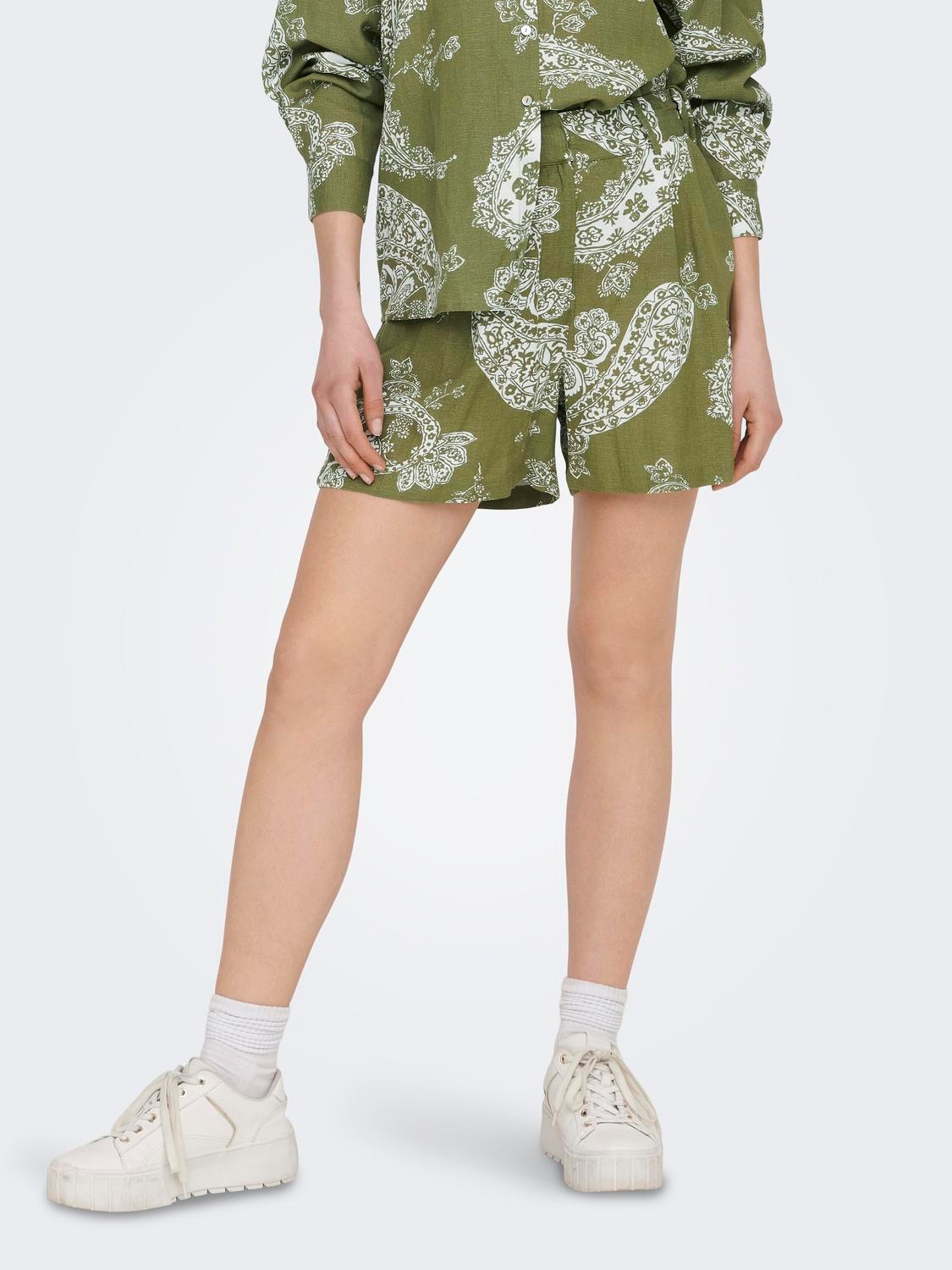 ONLY Loose fit shorts -Olive Branch - 15289371