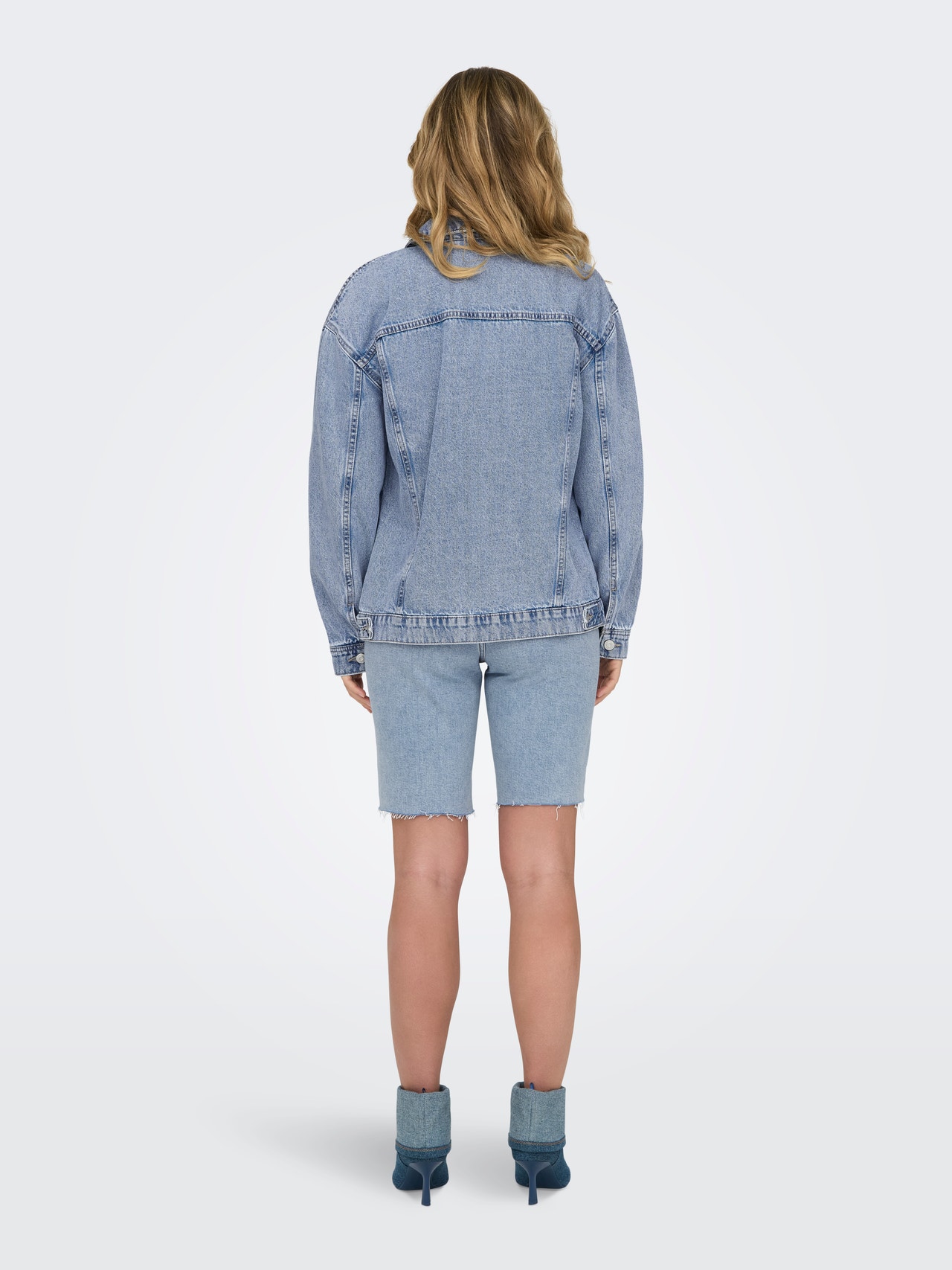 ONLY Hood with string regulation Buttoned cuffs Dropped shoulders Jacket -Light Blue Denim - 15290378