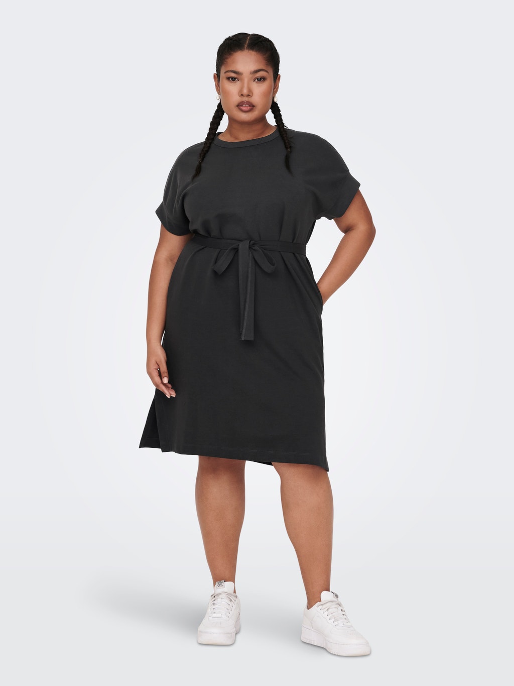 steekpenningen Uitbeelding Waarneembaar Regular fit O-hals Lange jurk | Zwart | ONLY®
