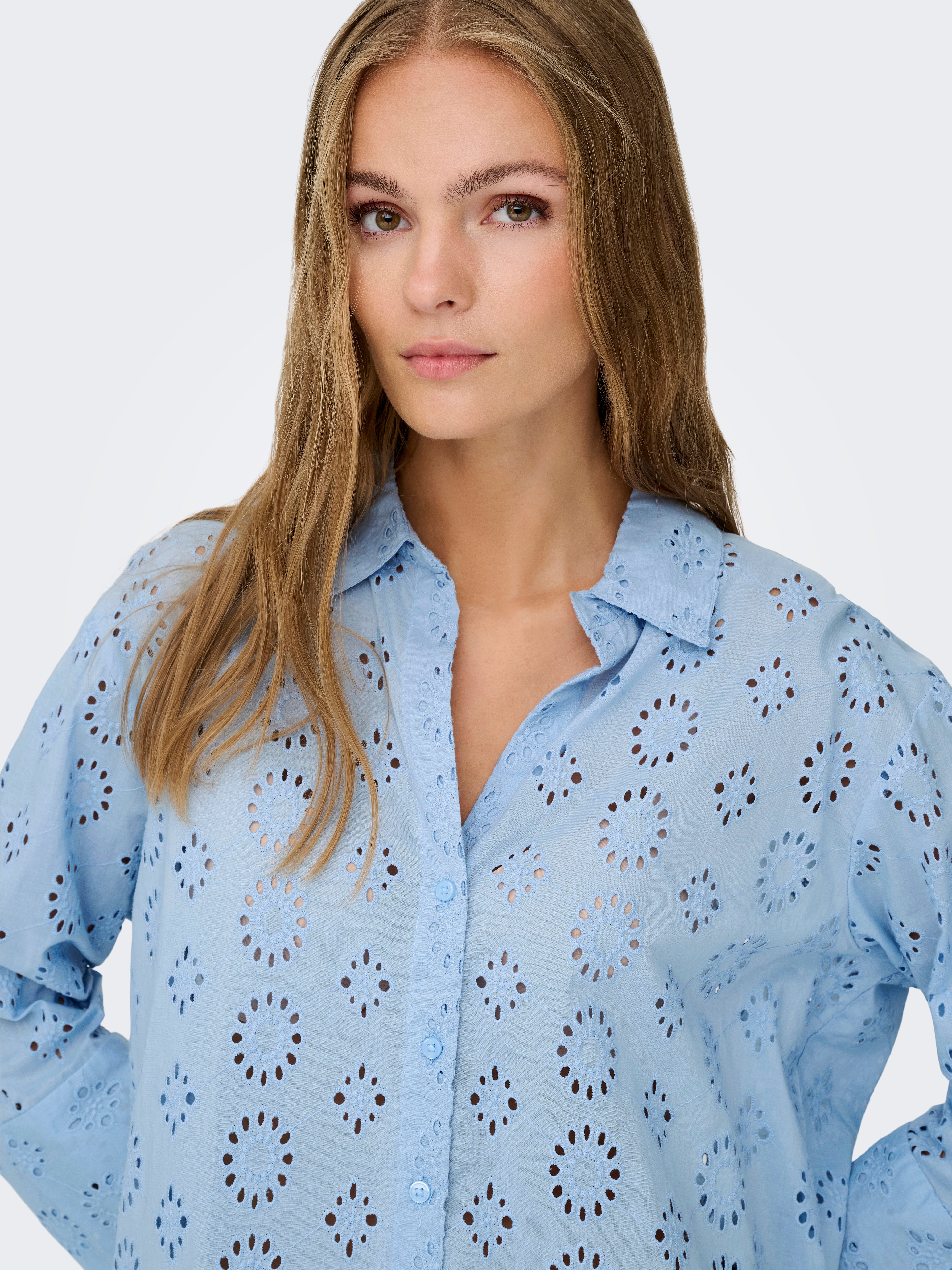 Chemise courte zippée en coton logo bleu pour femme | Sandro Paris Chemise courte zippée en coton logo bleu pour femme | Sandro Paris