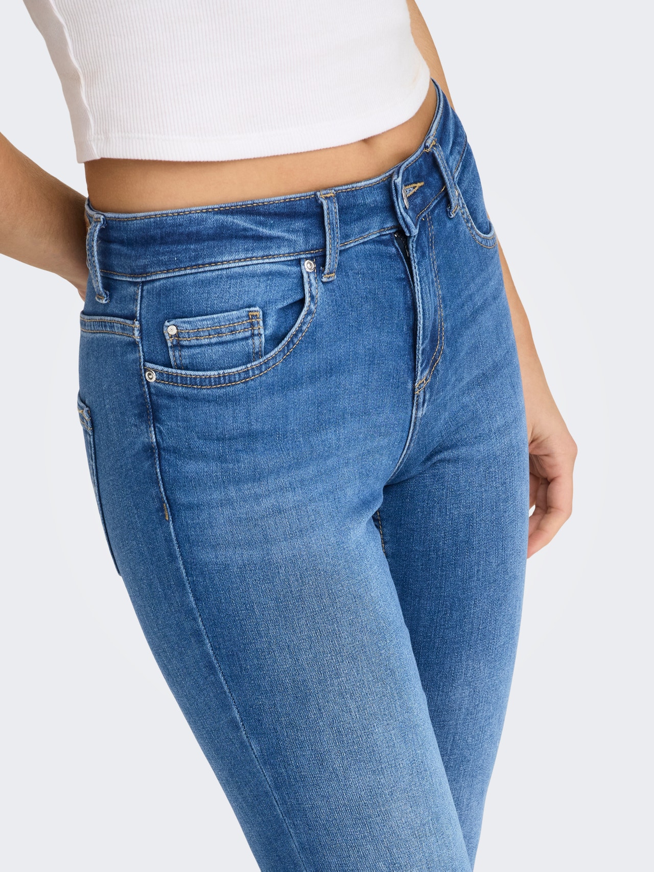 ONLY cropped high waist straight leg jeans ONLEMILY light blue denim regular ONLY cropped high waist straight leg jeans ONLEMILY light blue denim regular
