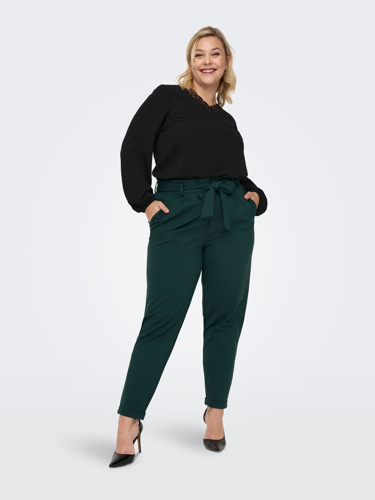 ONLY Curvy trousers with belt -Darkest Spruce - 15293377