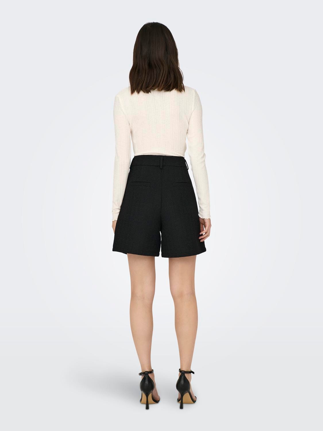 ONLY Regular fit Mid waist Shorts -Black - 15293952