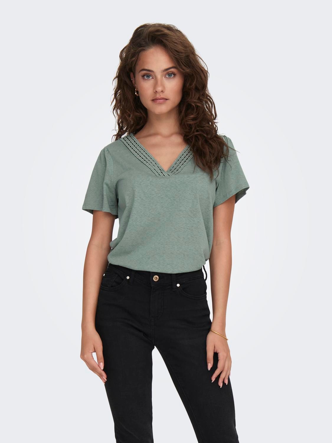 ONLY Regular Fit V-Neck Top -Chinois Green - 15294612