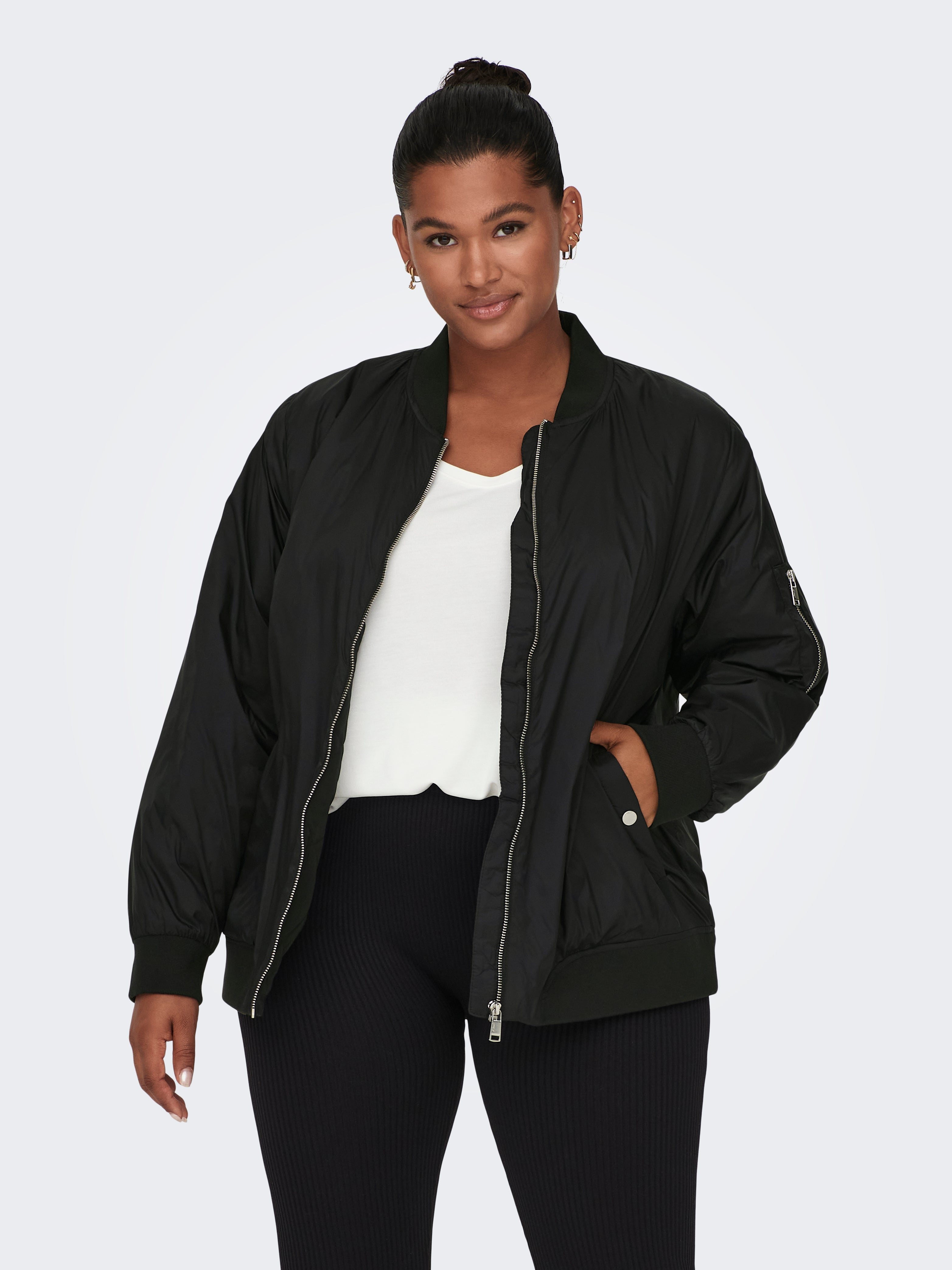 Curvy Bomber jacket | Black | ONLY®