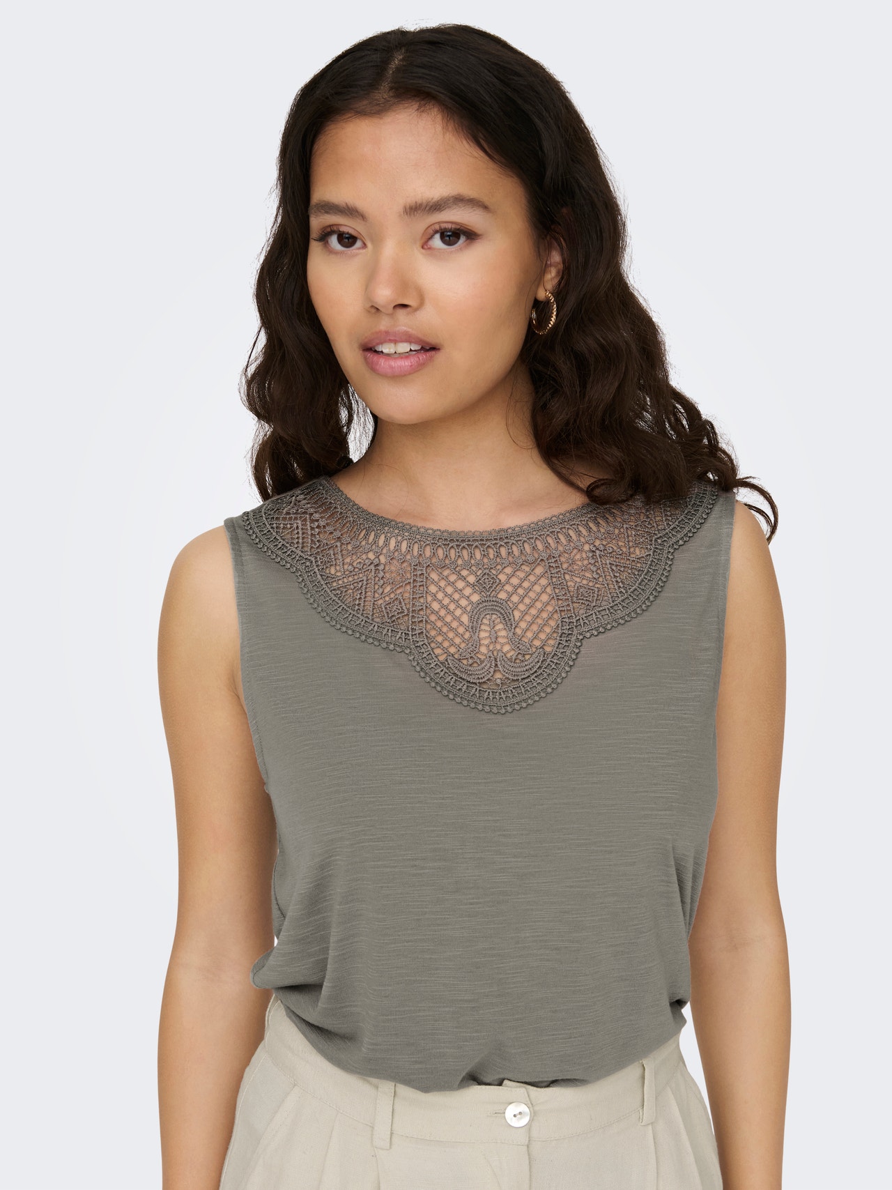 ONLY Sleeveless o-neck top with lace detail -Driftwood - 15296246