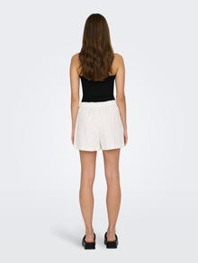 ONLY Detailed loose fit shorts -Cloud Dancer - 15296332