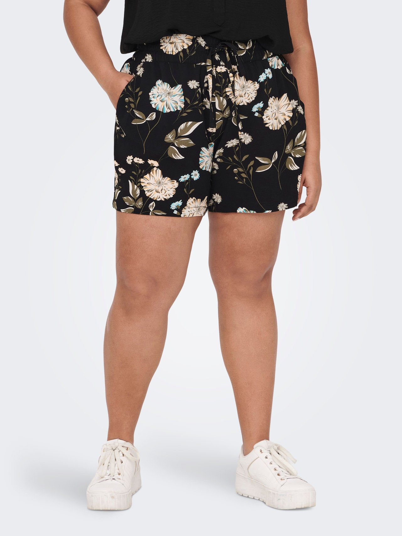ONLY Curvy printede shorts -Black - 15299134
