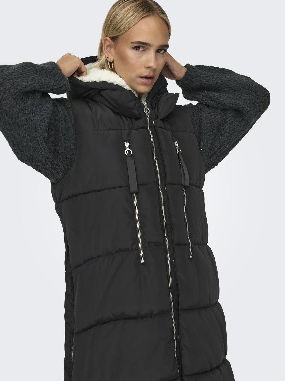 Hooded puffer vest | Black | ONLY®