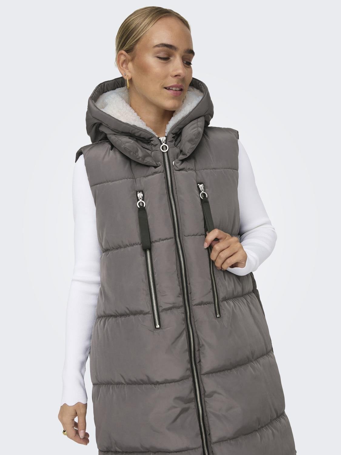 Hooded puffer vest | Dark Grey | ONLY®