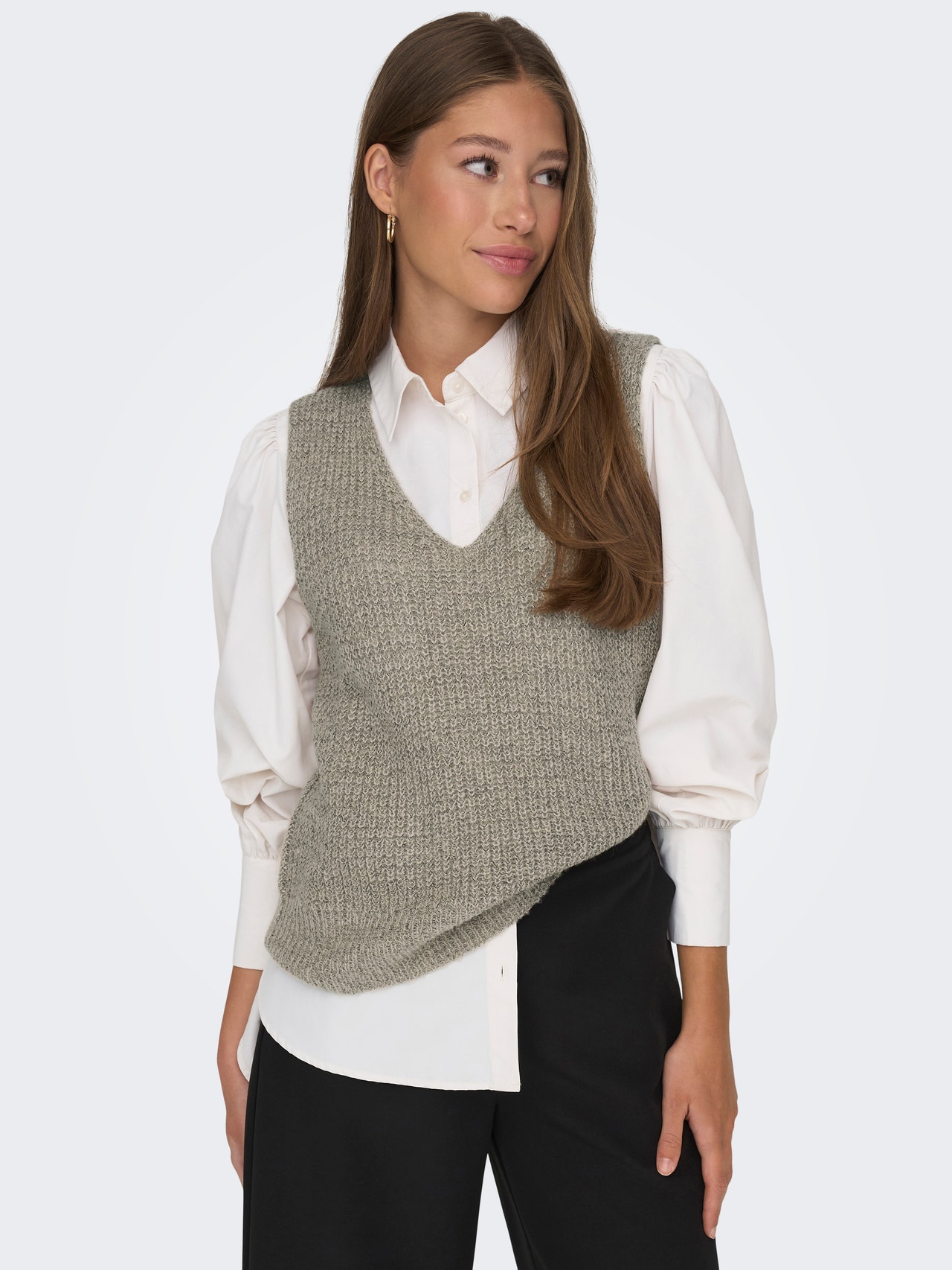 Knitted vest with v-neck, Light Grey