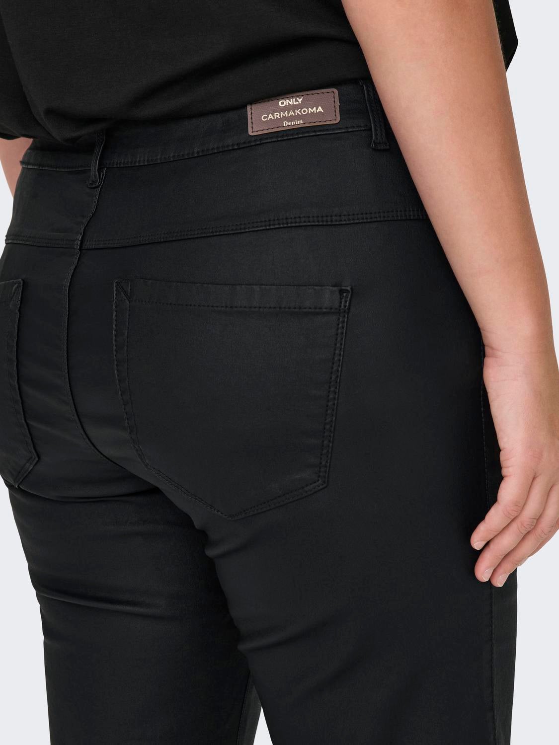 Pantalones Corte slim straight Cintura alta Negro ONLY