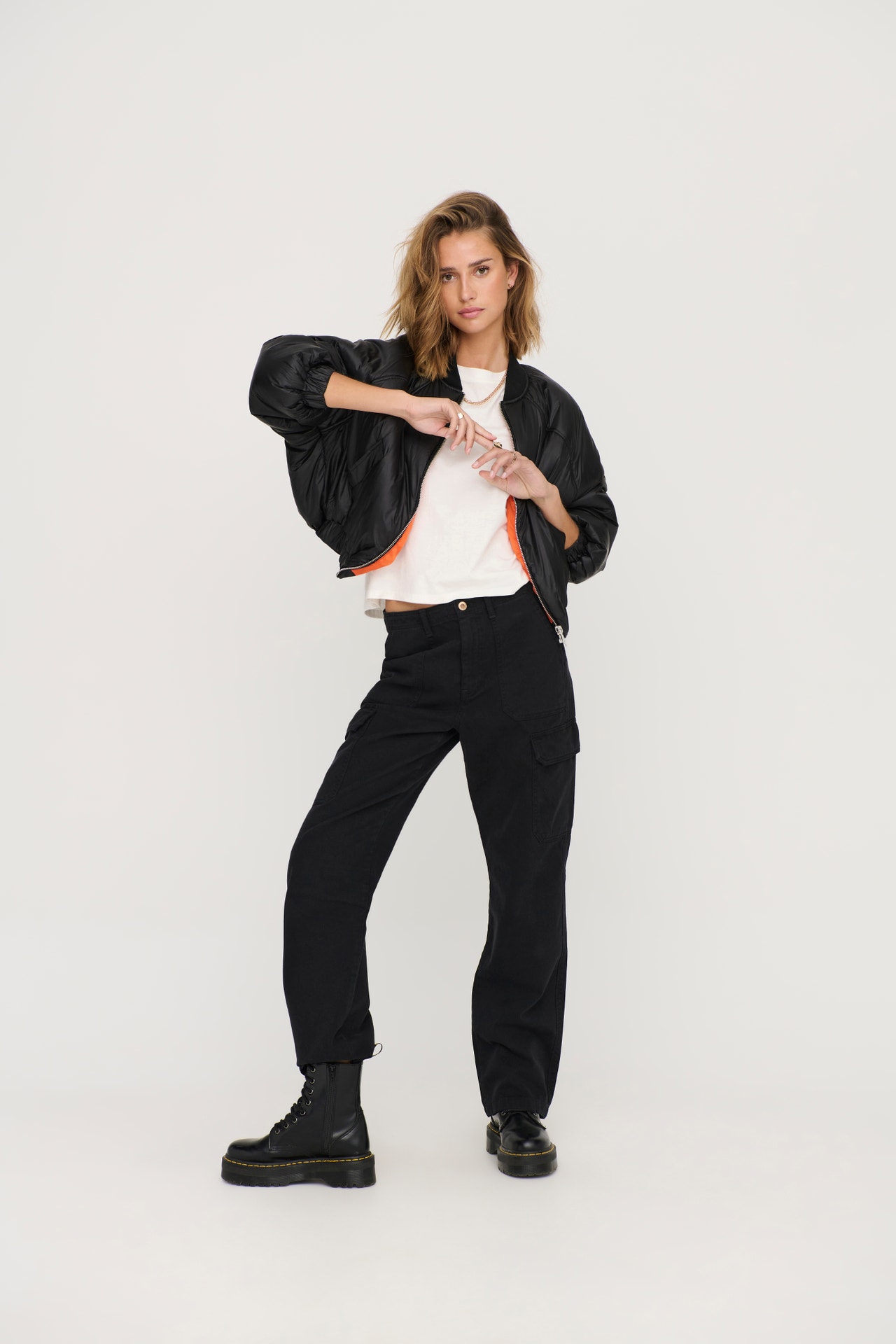 ONLY Loose fit cargo pants with high waist -Black - 15300976