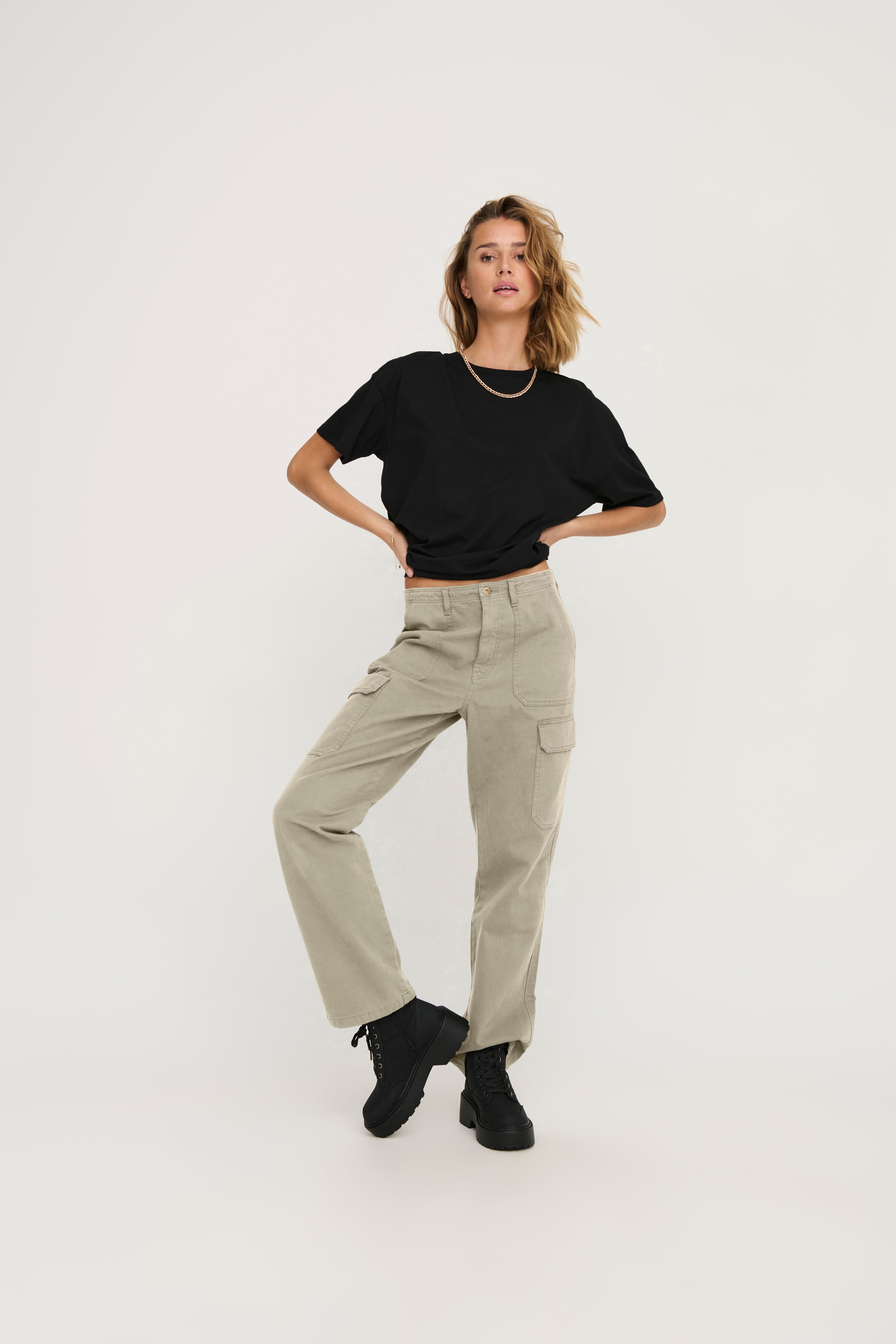 Pantalón Cargo Negro Aris Life Hw Pb Cc Wvn L.32 - Pantalones De Mujer Pantalón Cargo Negro Aris Life Hw Pb Cc Wvn L.32 - Pantalones De Mujer