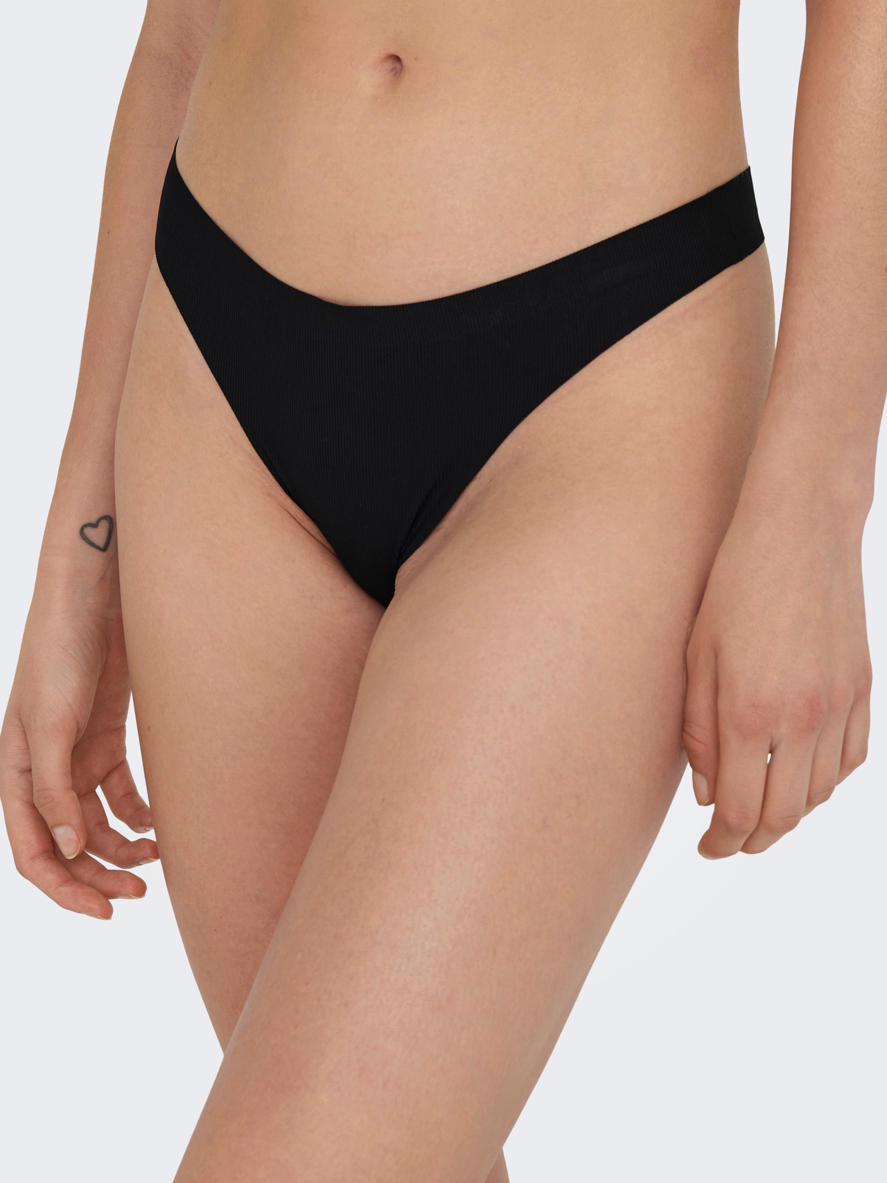 https://images.only.com/15301151/4298560/005/only-3-packseamlessthongs-black.jpg?v=88e84e24bc5fcb7e3b472a27f23be945&format=webp&width=1280&quality=90&key=25-0-3