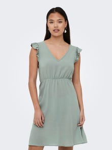 ONLY Normal geschnitten V-Ausschnitt Kurzes Kleid -Chinois Green - 15301378