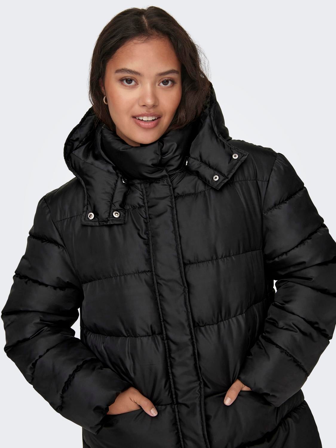 Coat with clearance detachable hood