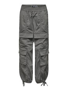 ONLY Mid waist CARGO PARACHUTE PANT -Granite Grey - 15302732