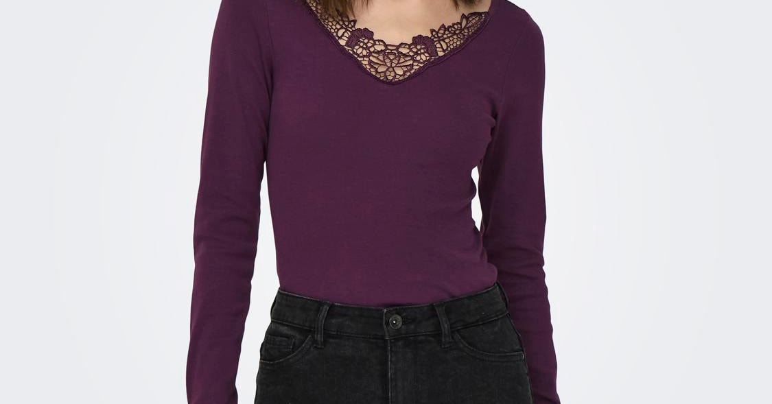 Long sleeved top with lace neck with 20% discount! | ONLY®