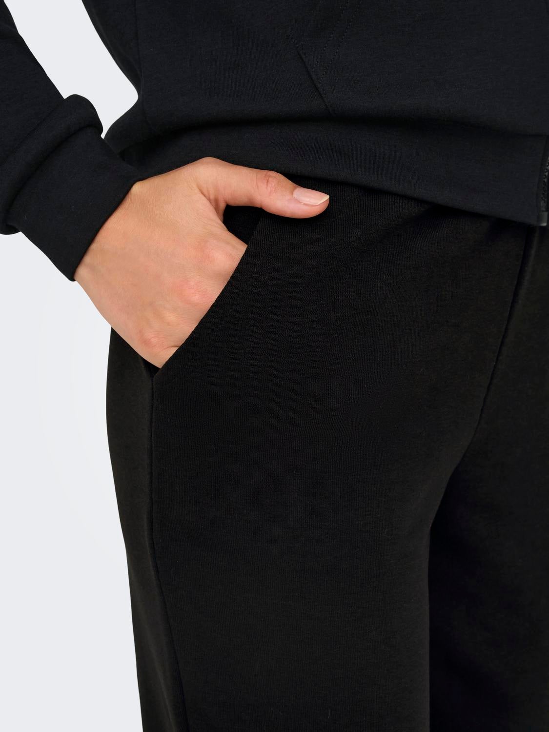 ONPMELINA Mid waist Slim Fit Sweatpants Black ONLY