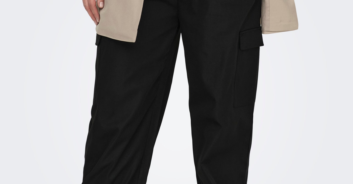 Regular Fit Mid waist Elasticated hems Elasticated cuffs Cargo Trousers