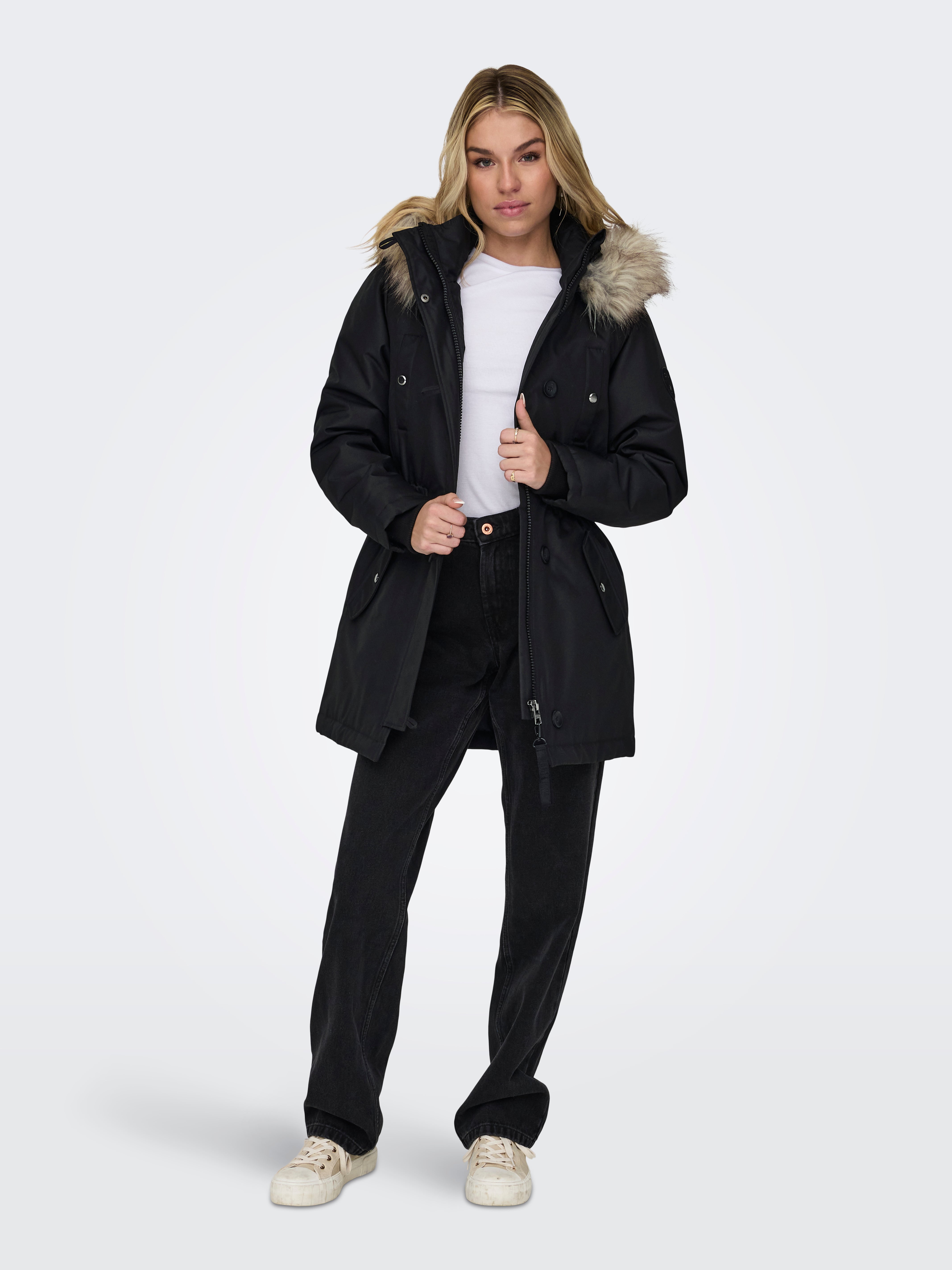 ONLY Onliris Regular Fit Çıkarılabilir Kapüşonlu Parka PARKA 15304625 P 765434737 ONLY Onliris Regular Fit Çıkarılabilir Kapüşonlu Parka PARKA 15304625 P 765434737
