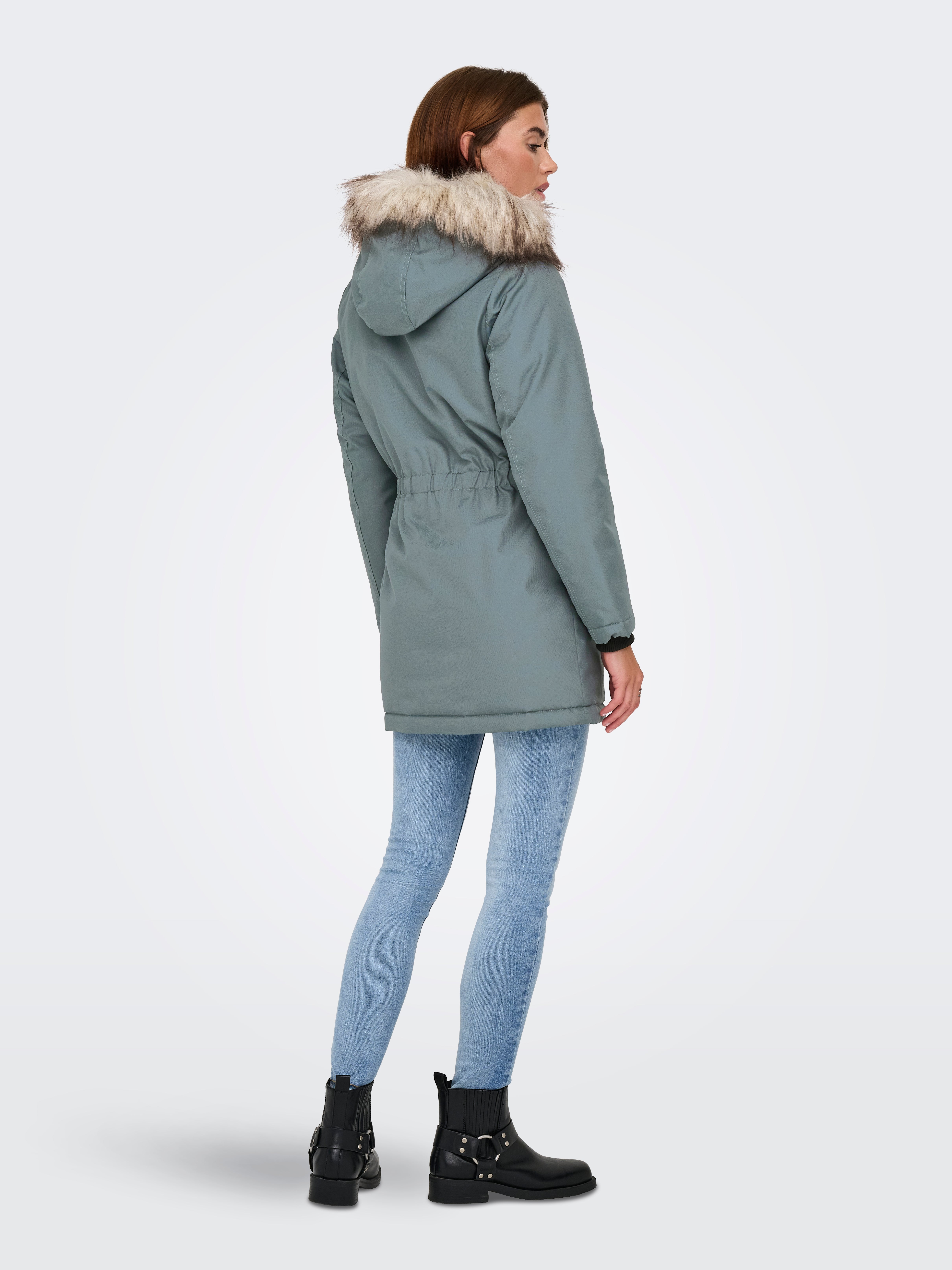 ONLY Damen-Langparka ONLIRIS – Mit Kapuze & Kunstfell