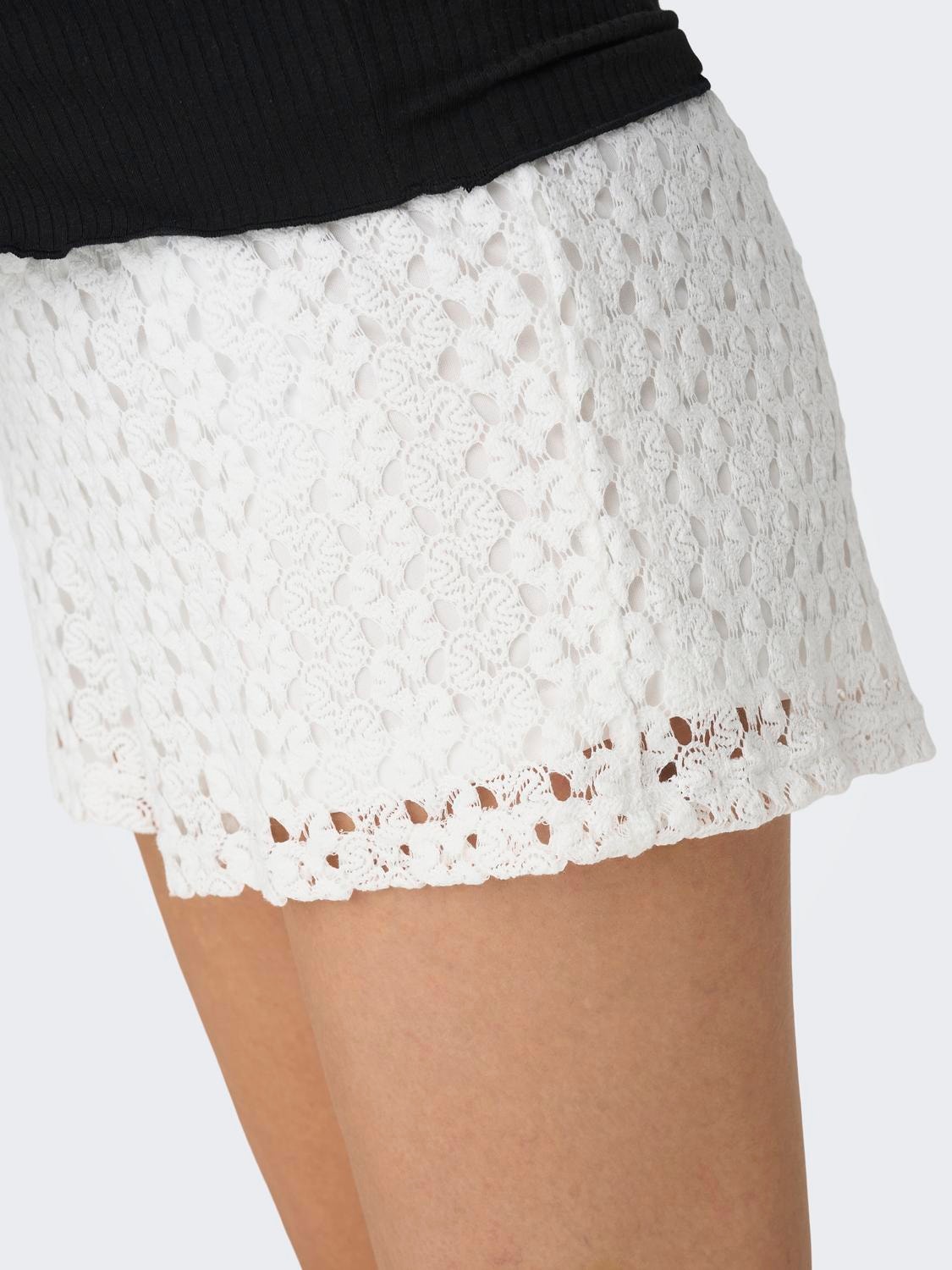 ONLY Mama textured shorts -Cloud Dancer - 15305709