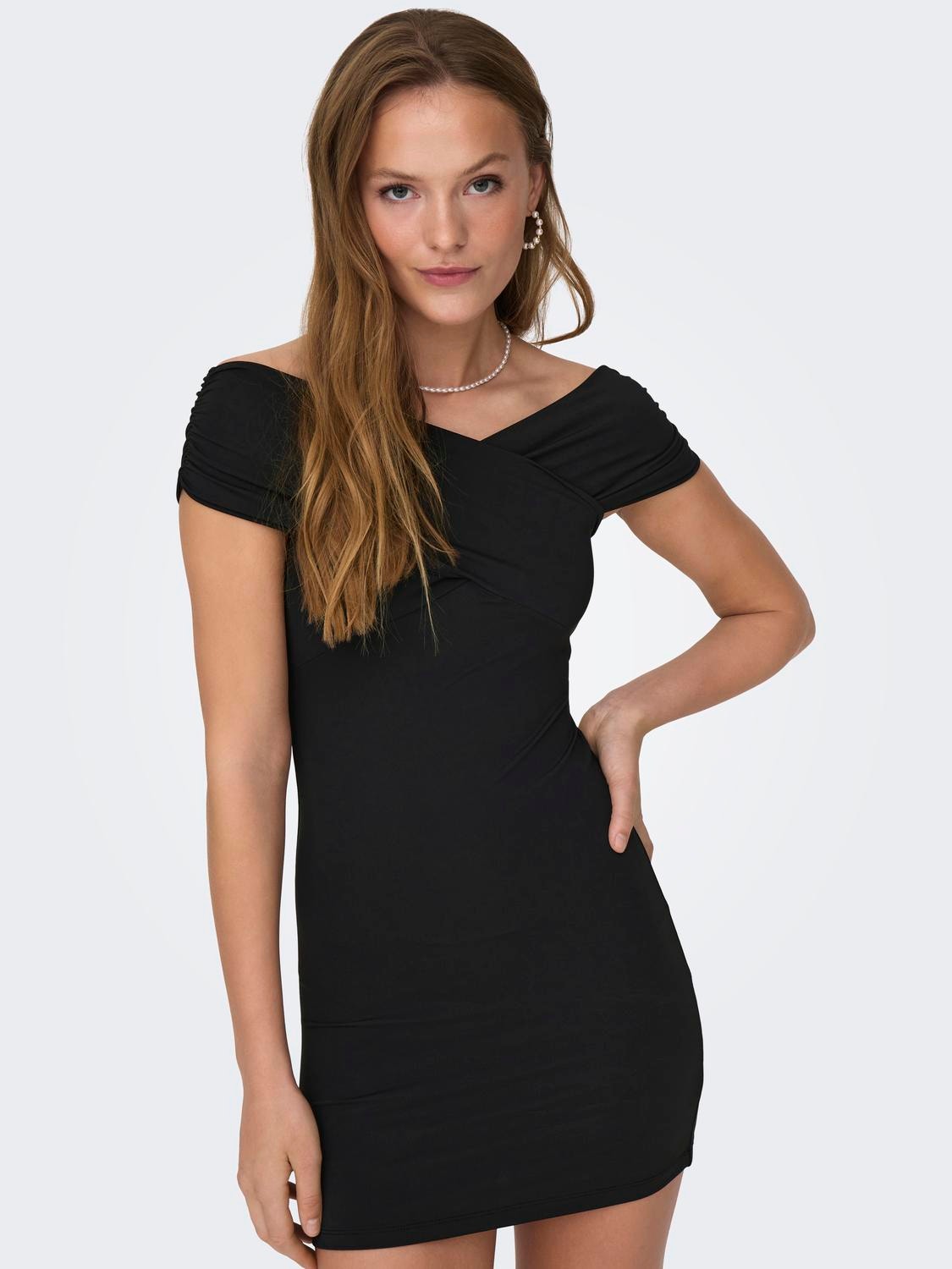 ONLY Slim Fit Off Shoulder Short dress -Black - 15309101