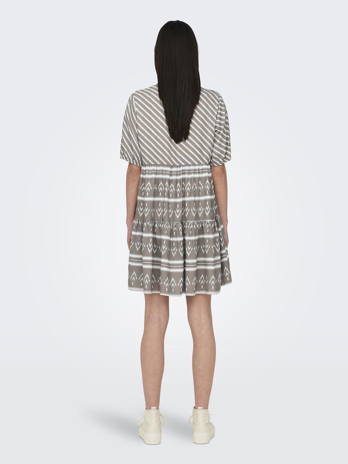 ONLY Regular Fit V-Neck Short dress -Driftwood - 15309239