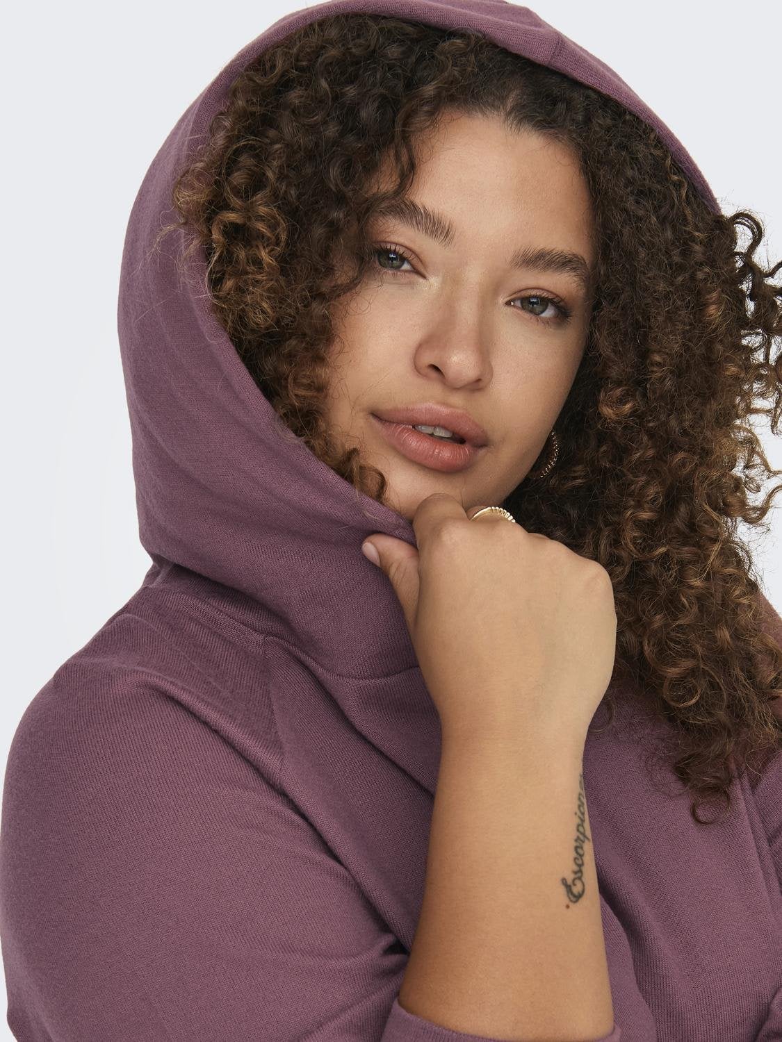 Curvy solid color hoodie Dark Rose ONLY