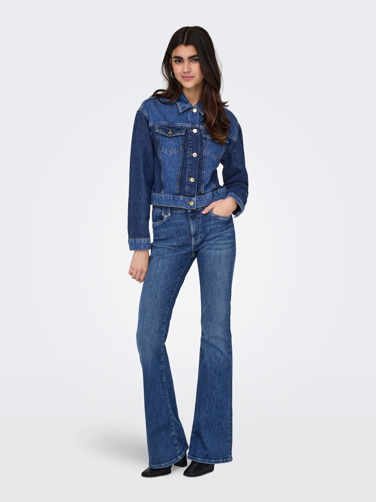 ONLY ONLCHERYL Mid waist Flared fit Jeans -Medium Blue Denim - 15310972