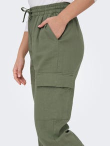 ONLY Cargo trousers with mid waist -Oil Green - 15310987