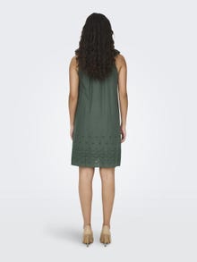 ONLY Normal geschnitten V-Ausschnitt Kurzes Kleid -Balsam Green - 15312388