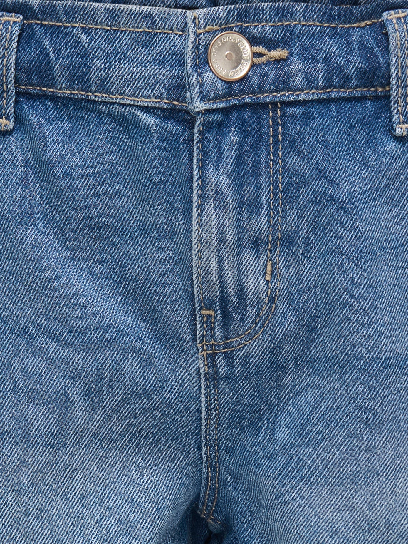 Thumbnail - Kogcomet Mittlere Taille Weiter Beinschnitt Jeans-shorts