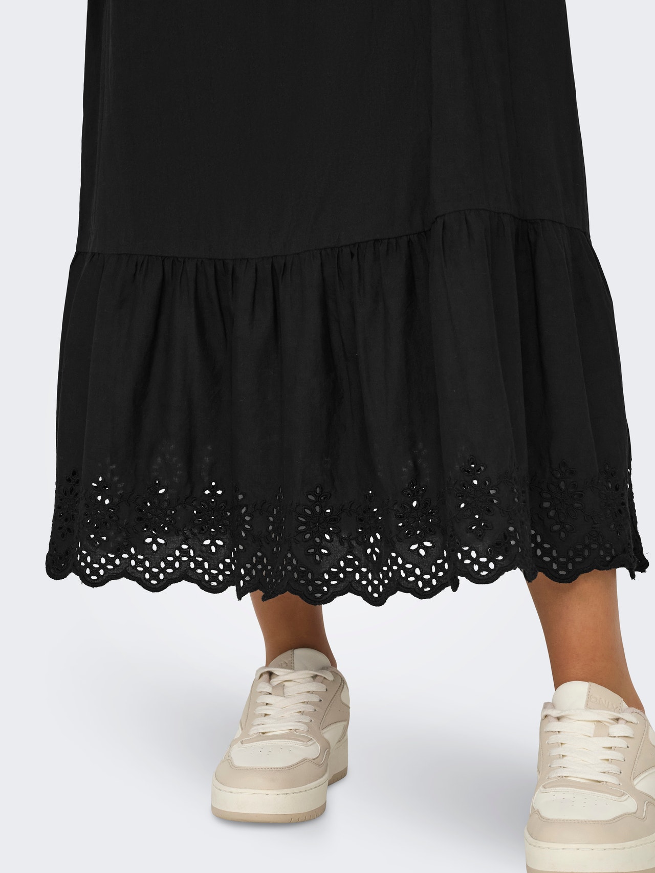 ONLY Lang kjole med broderidetaljer -Black - 15313166