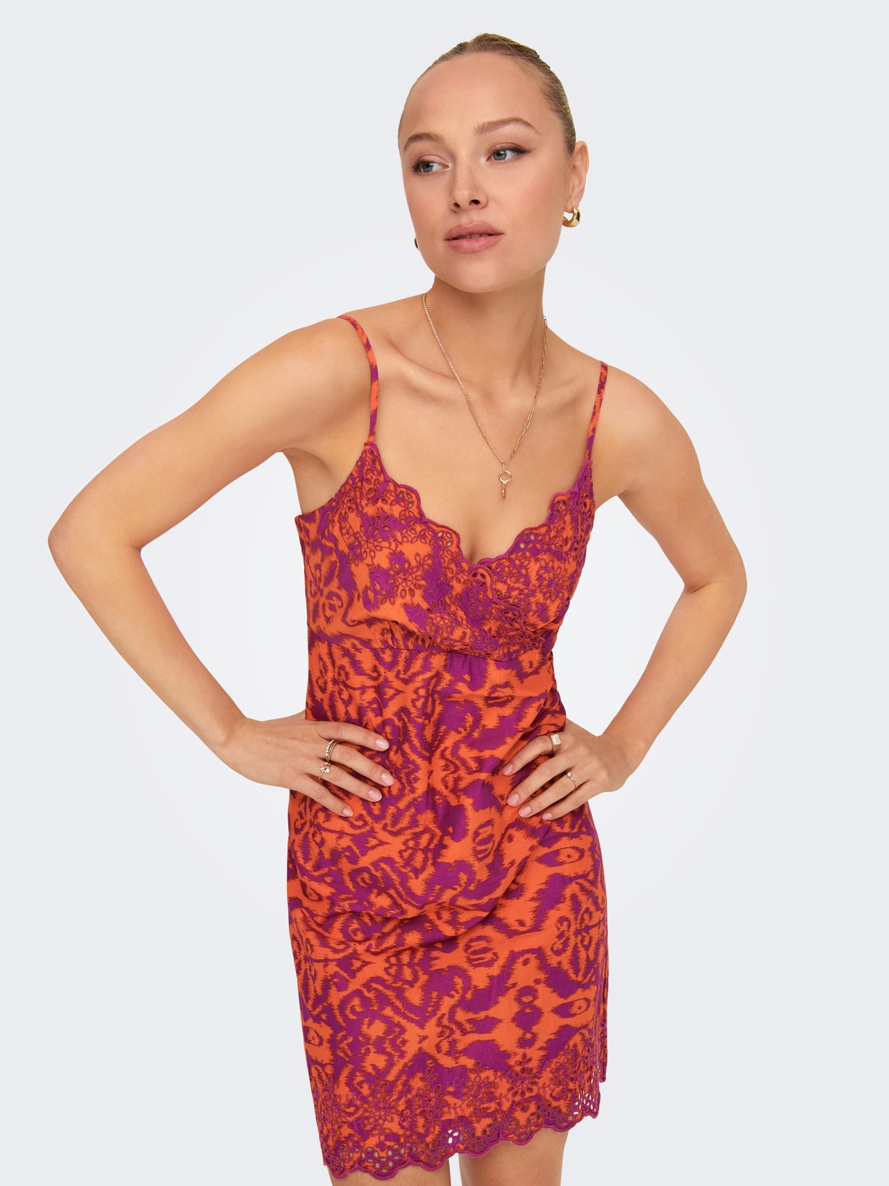ONLY Normal geschnitten V-Ausschnitt Kurzes Kleid -Tigerlily - 15313169