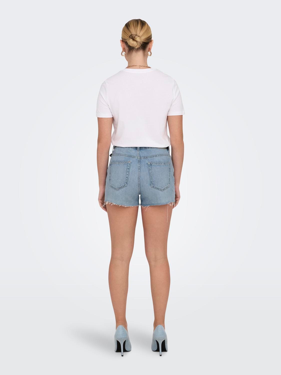 ONLY Loose fit denim shorts -Light Medium Blue Denim - 15314420