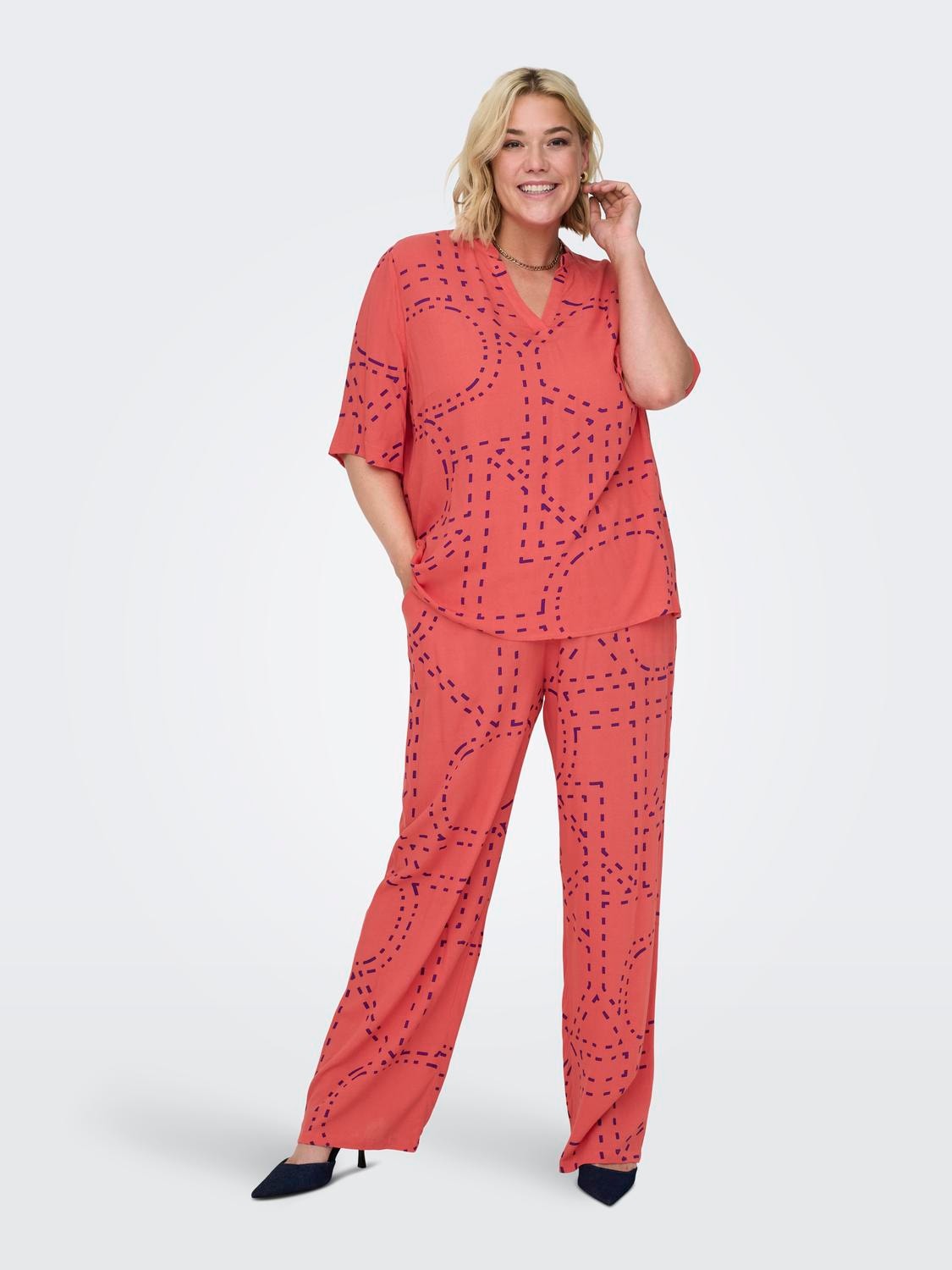ONLY Curvy trousers with print -Rose of Sharon - 15316963